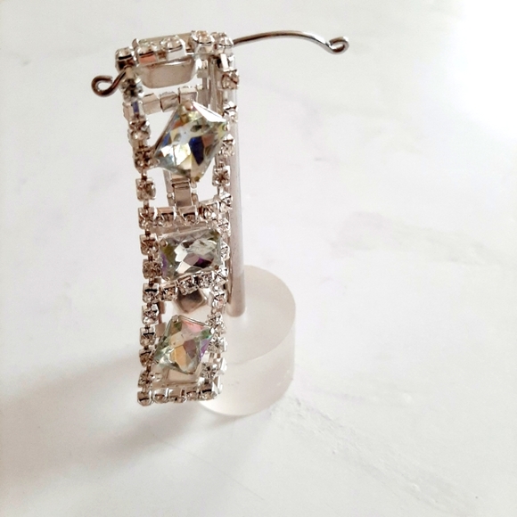 💞 Host Pick 💞 Snwarovski and Borealis Crystal Bracelet - Picture 5 of 5